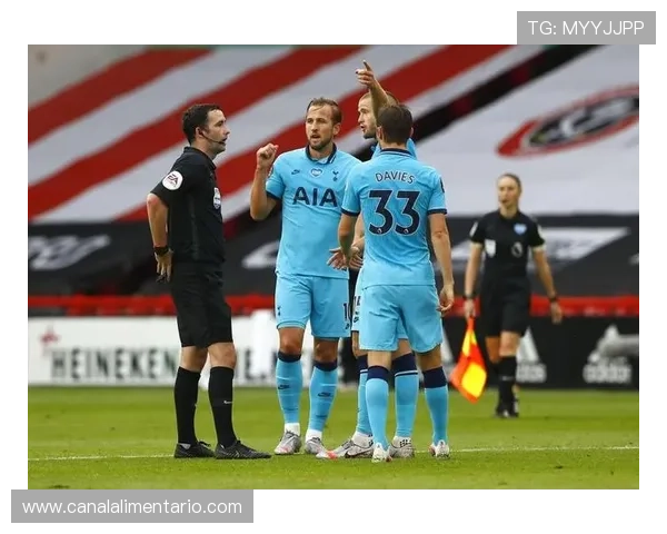 瓦伦西亚俱乐部运营危机持续,对球队战绩与长期发展产生深远影响 瓦伦西亚俱乐部运营危机持续,对球队战绩与长期发展产生深远影响