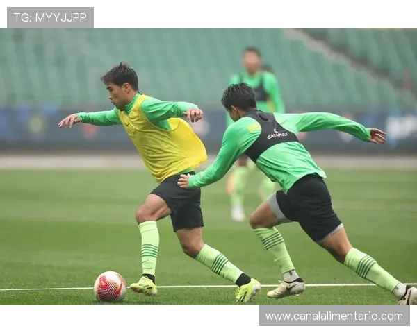 苏亚雷斯训练完回家路上顺手买了辆超跑，就当买菜了